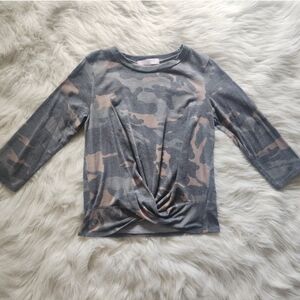 Girls- Moa Moa Gray and Pink Camouflage Top